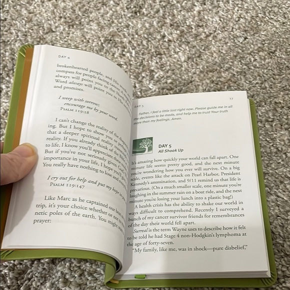 50 Days of Hope: Daily Inspiration for Your Journey through Cancer by Lynn Eib - Picture 2 of 2